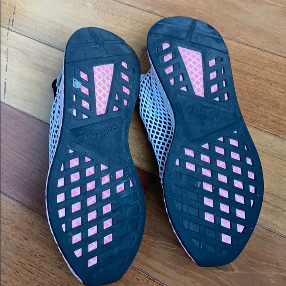 ADIDAS LADIES SHOES SIZE US8.5 - Picture 4 of 6